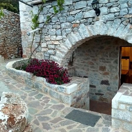Find Your Peace In A Traditional Country House!! Láyia Eksteriør billede