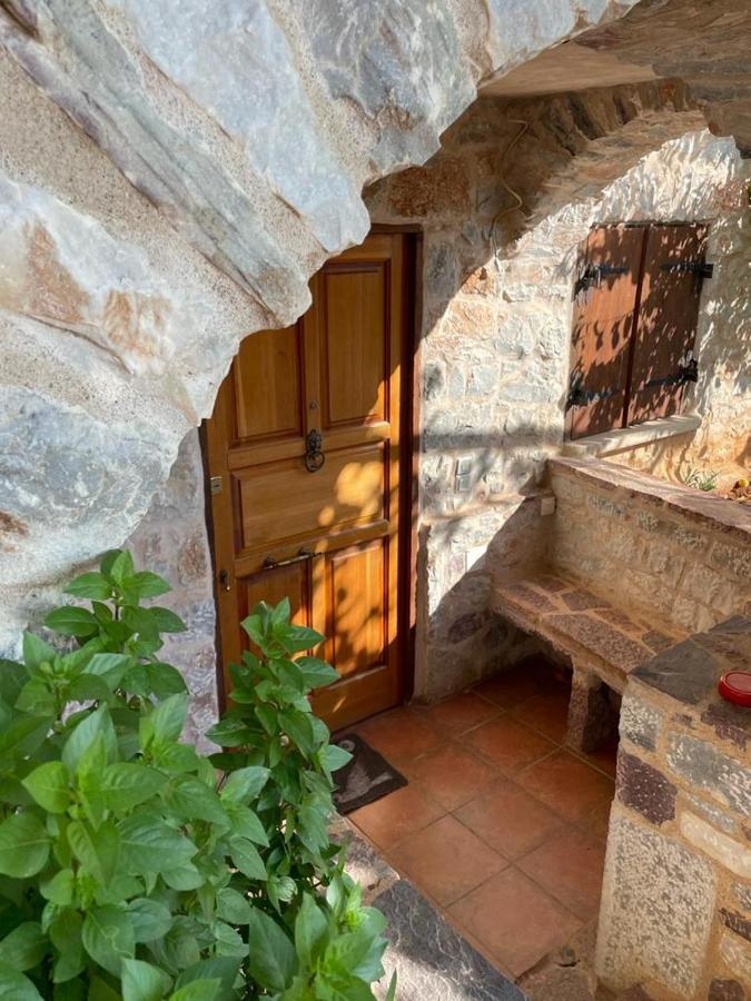 Find Your Peace In A Traditional Country House!! Láyia Eksteriør billede