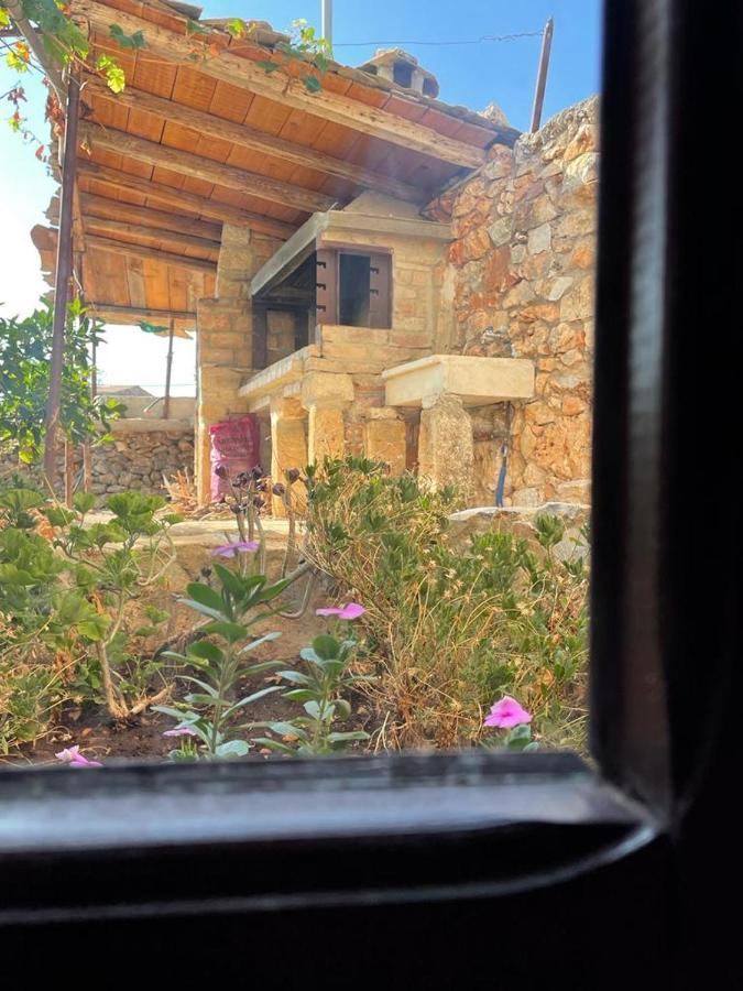 Find Your Peace In A Traditional Country House!! Láyia Eksteriør billede