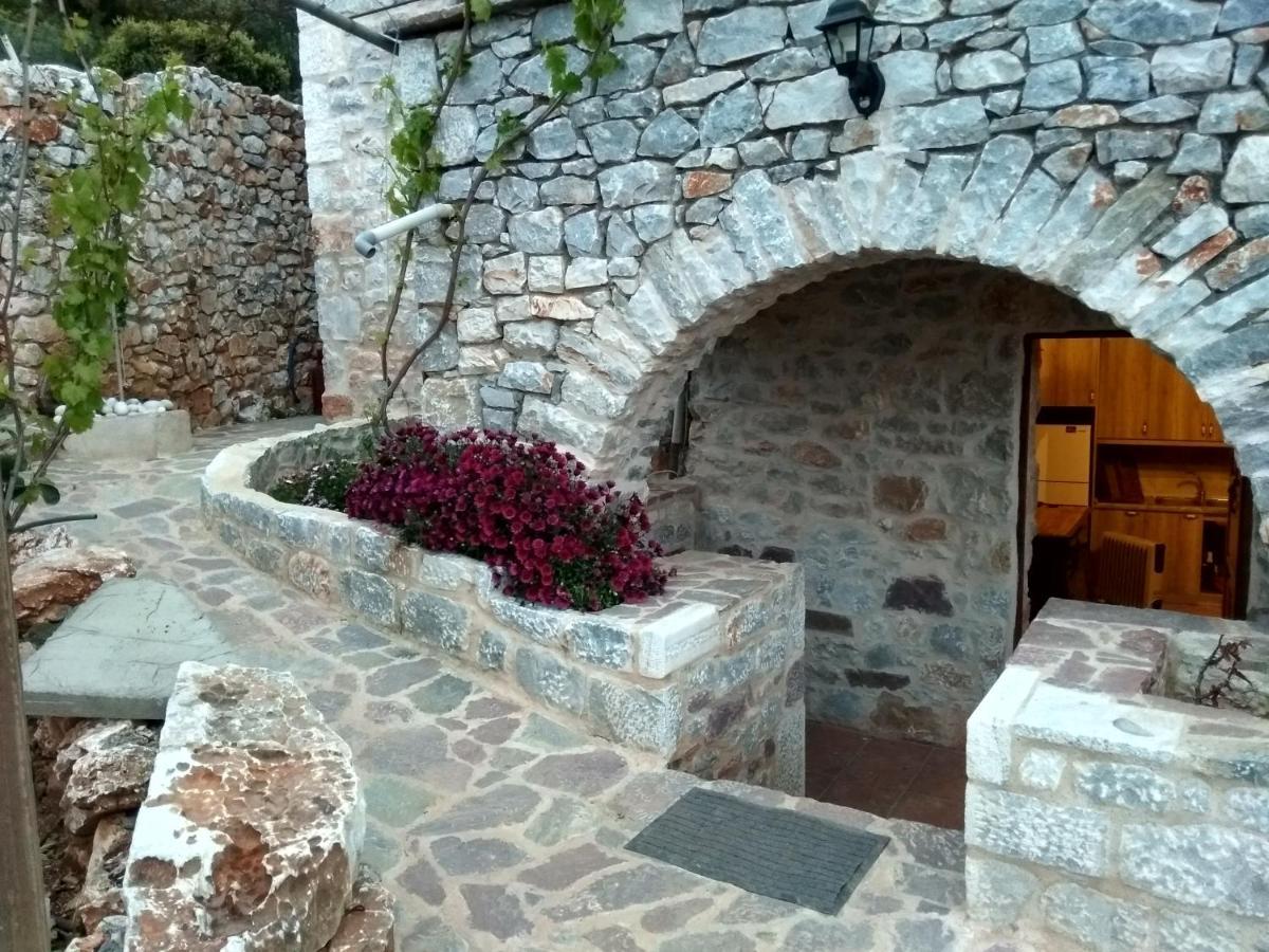 Find Your Peace In A Traditional Country House!! Láyia Eksteriør billede