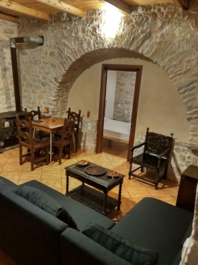 Find Your Peace In A Traditional Country House!! Láyia Eksteriør billede